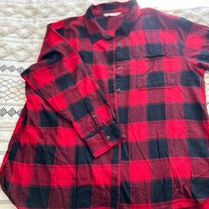 Buffalo plaid flannel.  XXL